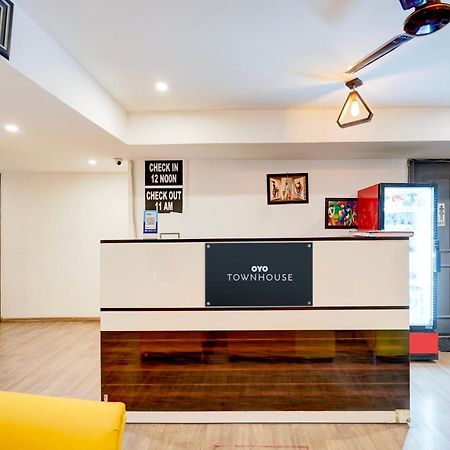 Townhouse Delight Inn Gurgaon Exterior foto