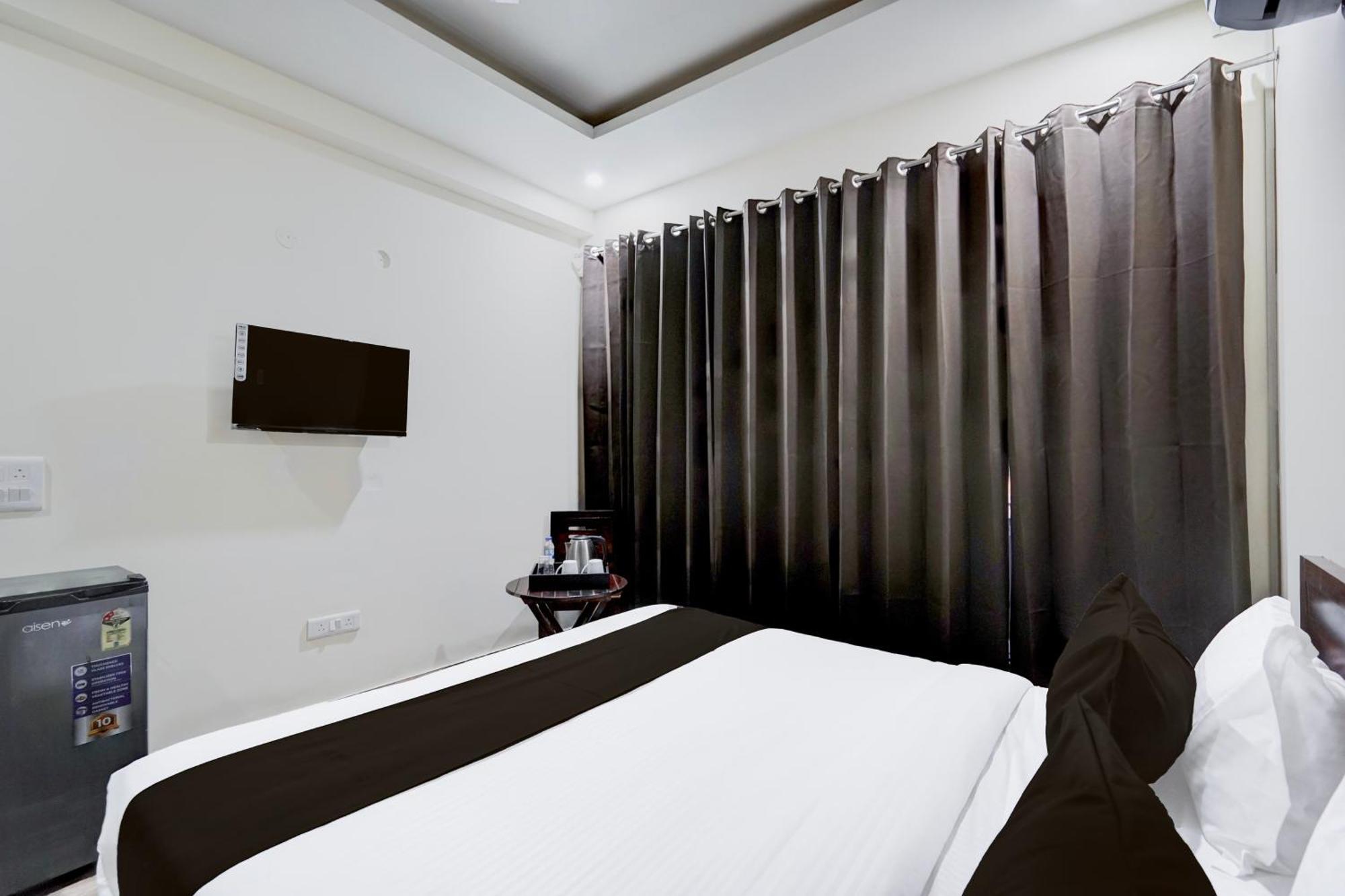 Townhouse Delight Inn Gurgaon Exterior foto