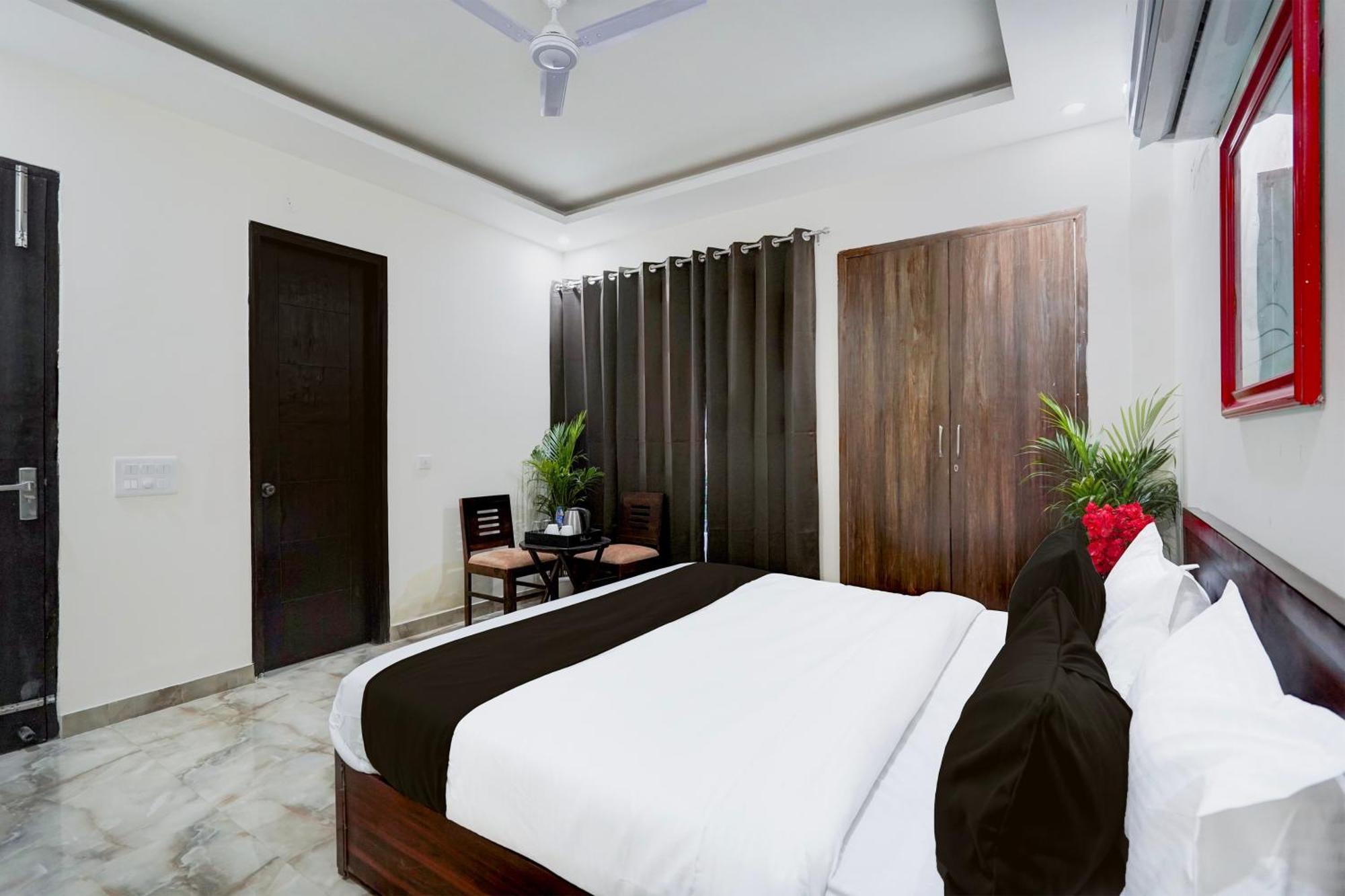 Townhouse Delight Inn Gurgaon Exterior foto