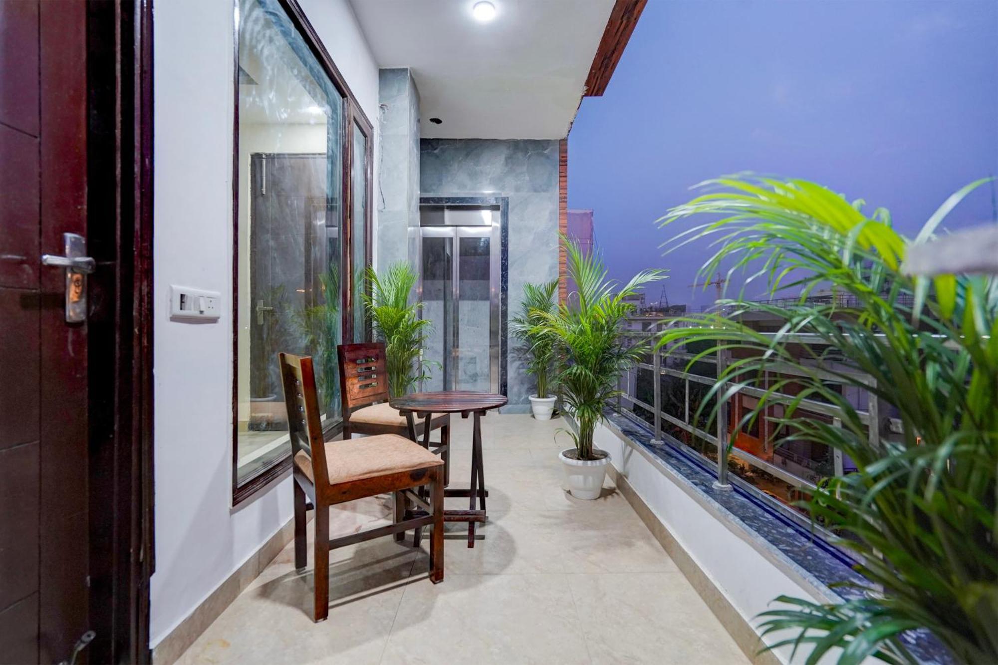 Townhouse Delight Inn Gurgaon Exterior foto
