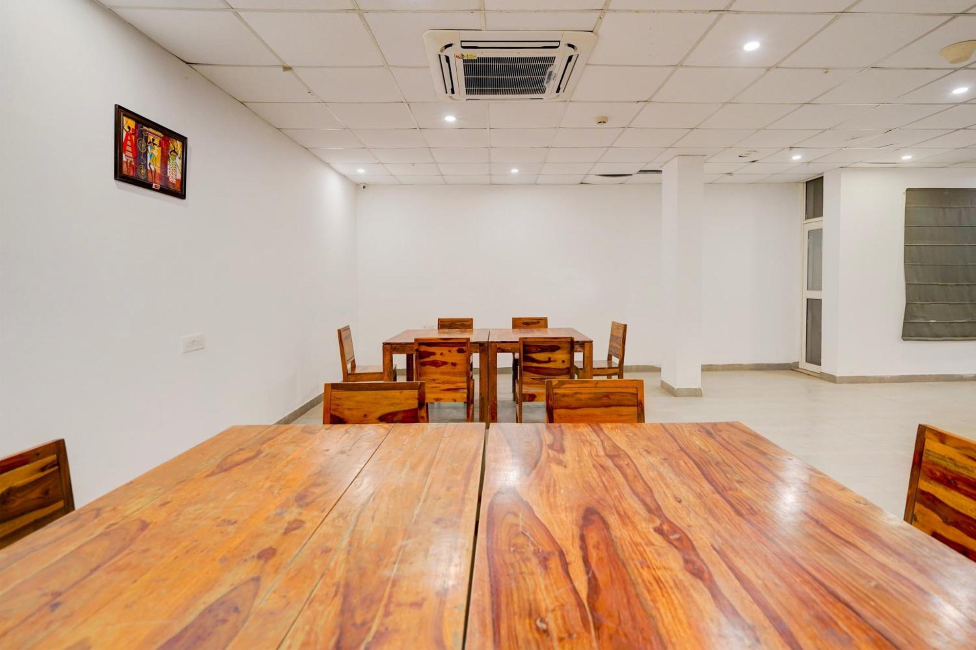 Townhouse Delight Inn Gurgaon Exterior foto