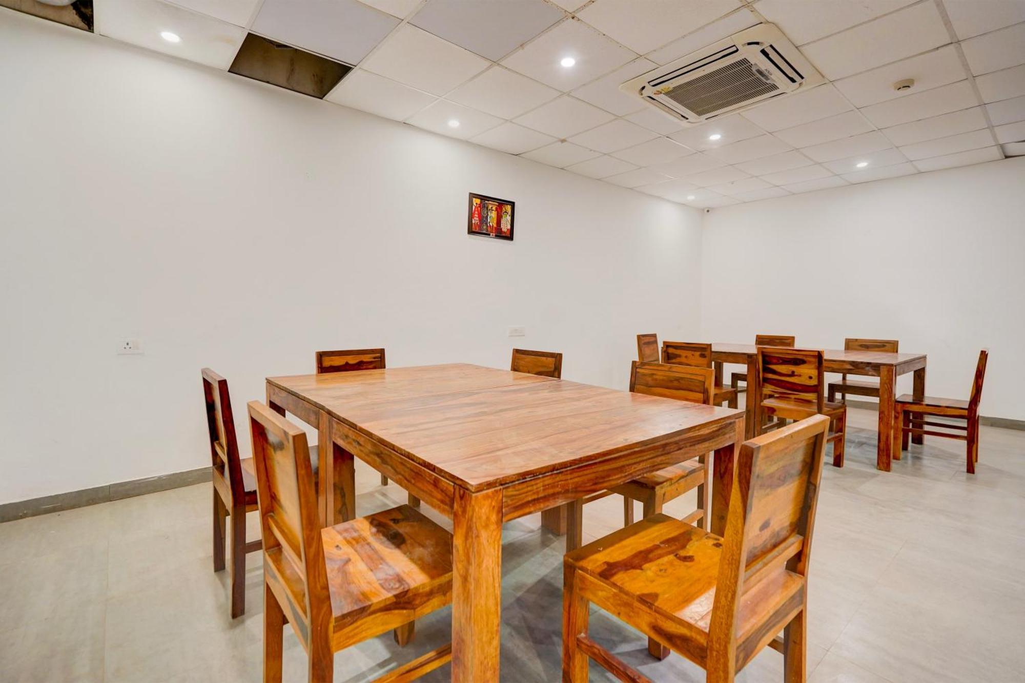 Townhouse Delight Inn Gurgaon Exterior foto