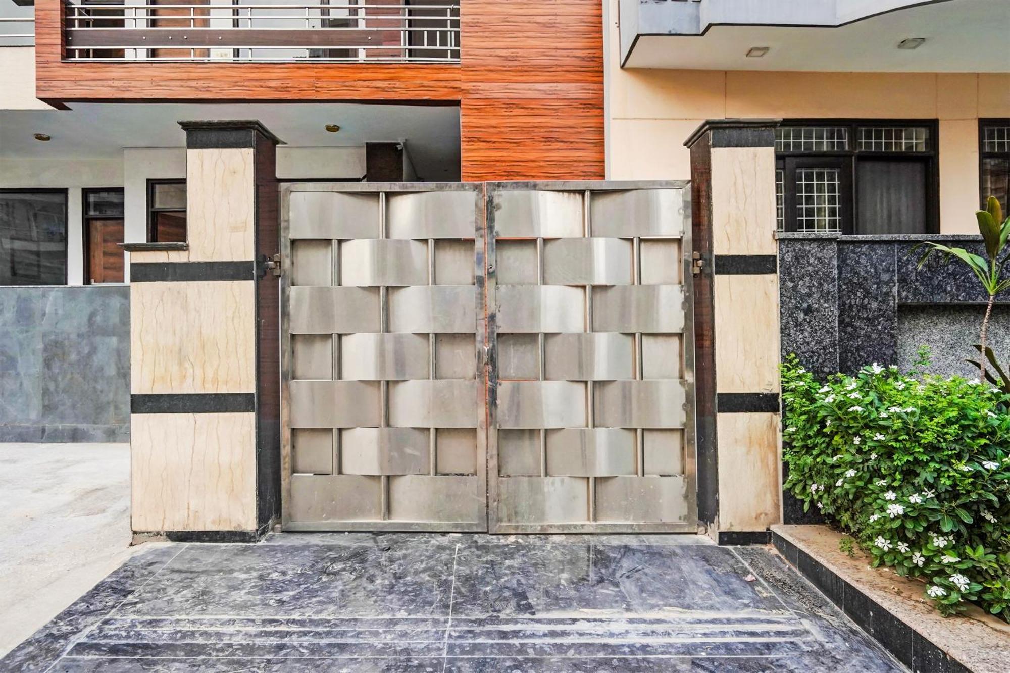 Townhouse Delight Inn Gurgaon Exterior foto